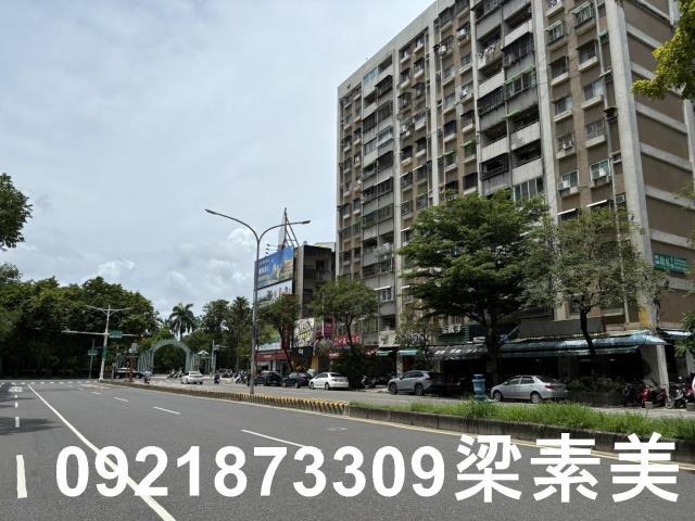 台南東區店面-10