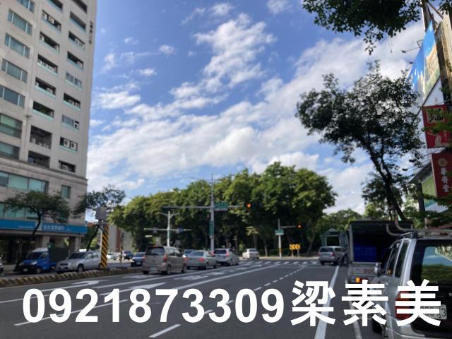 台南東區店面-11