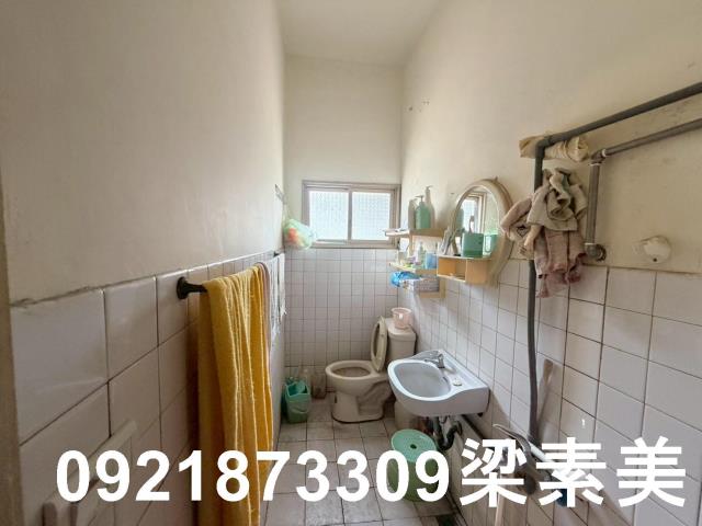 台南東區店面-8